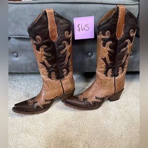Tan/brown Circle G women’s cowboy boots
